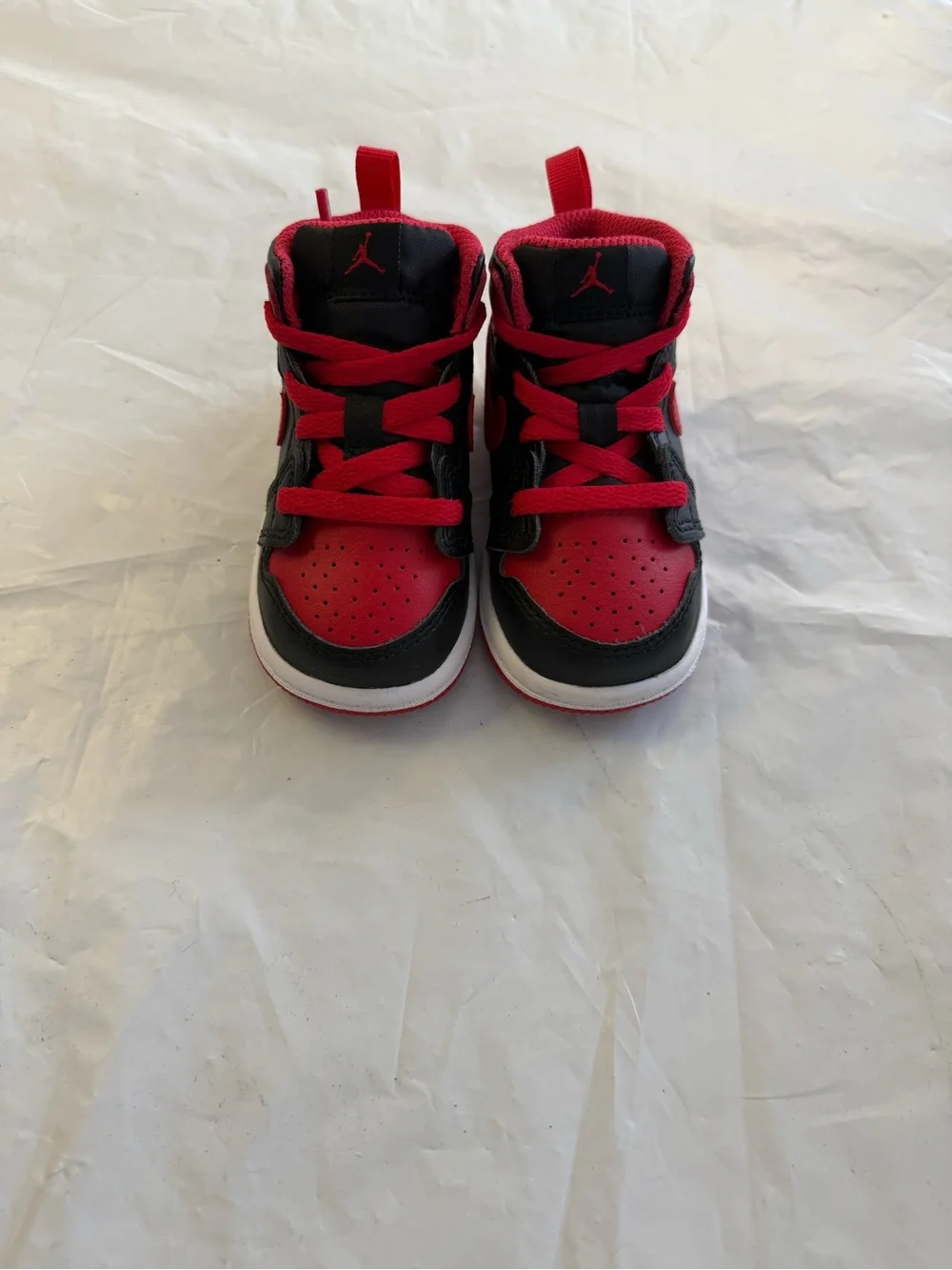 “SIZE 4C” Jordan 1 Mid Alternate Bred